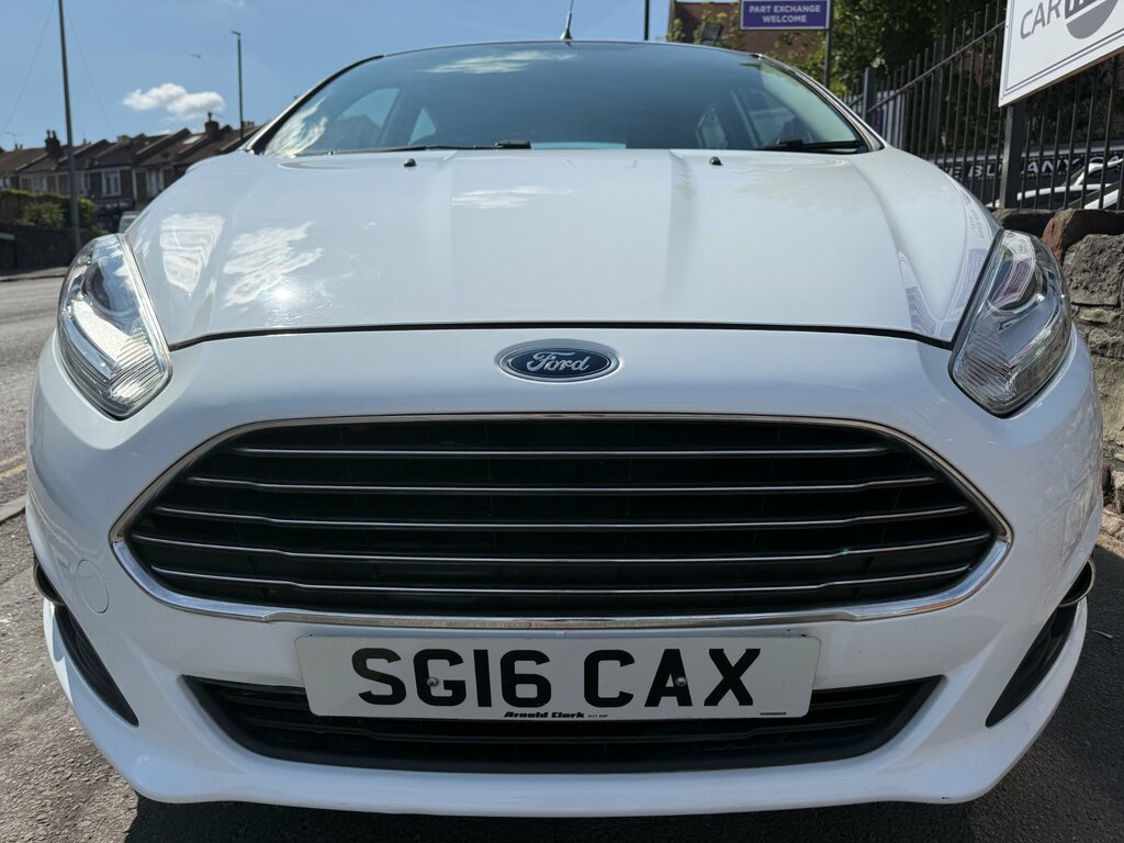 Ford Fiesta 1.25 Zetec Hatchback Euro 6 82 White #3