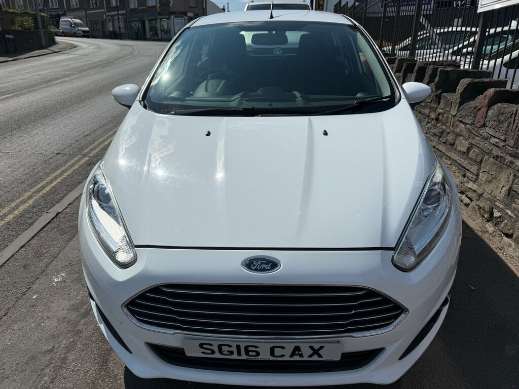 Ford Fiesta 1.25 Zetec Hatchback Euro 6 82 White #2
