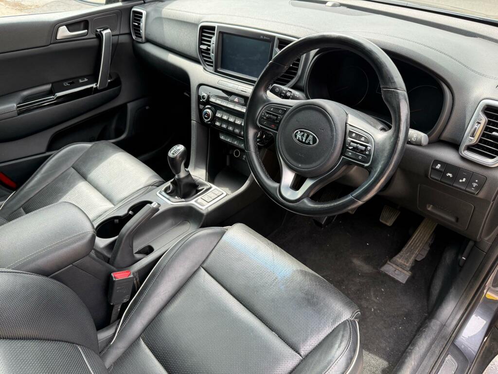 Kia Sportage 1.7 Crdi 4 Euro 6 Ss PY67EDC Silver #2