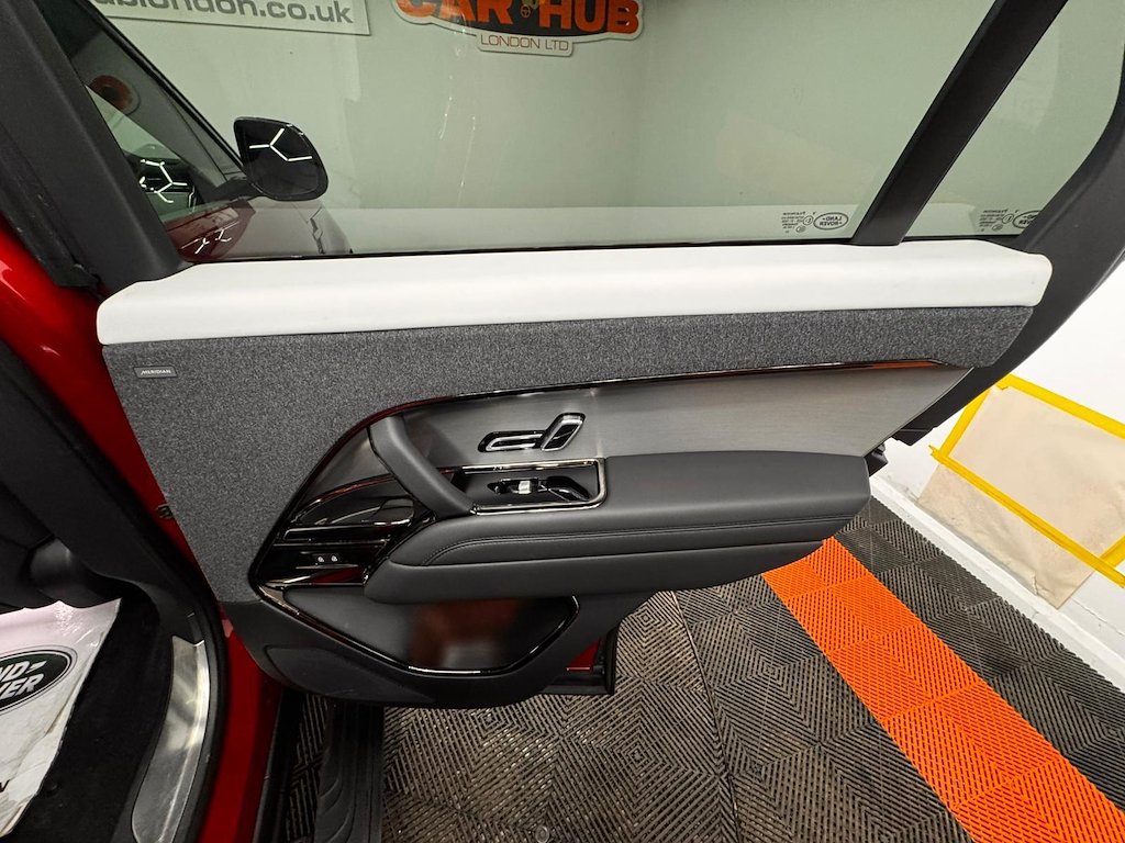 Land Rover Range Rover Sport 4.4 P635 V8 Sv Edition One Gloss Black #17