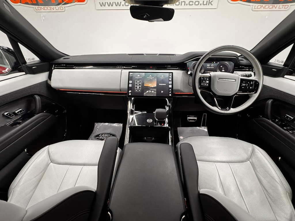 Land Rover Range Rover Sport 4.4 P635 V8 Sv Edition One Gloss Black #16