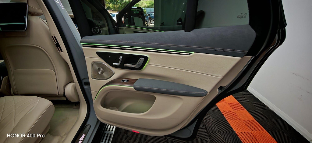 Mercedes-Benz EQS Hatchback Black #31