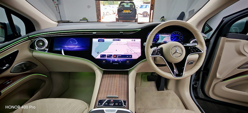 Mercedes-Benz EQS Hatchback Black #35
