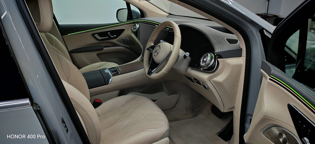 Mercedes-Benz EQS Hatchback Black #34