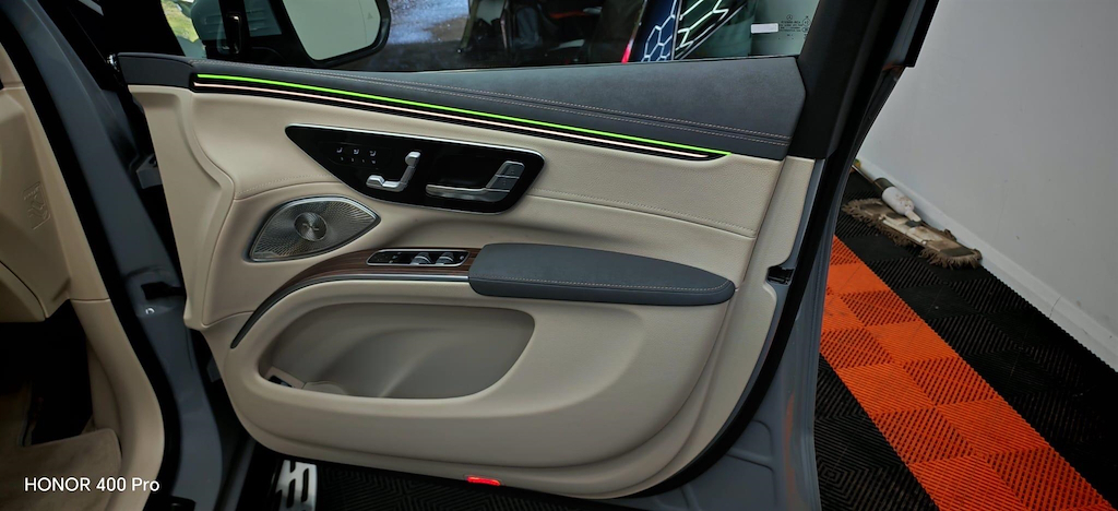 Mercedes-Benz EQS Hatchback Black #36