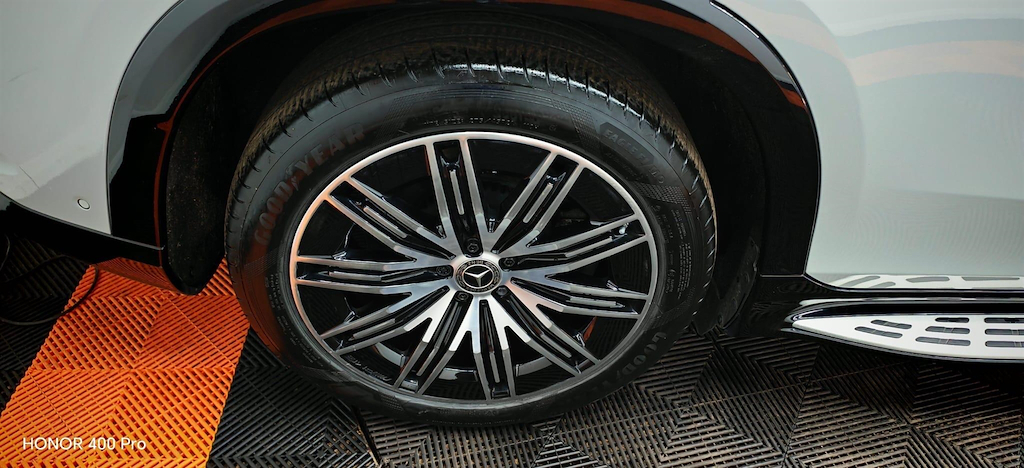 Mercedes-Benz EQS Hatchback Black #40