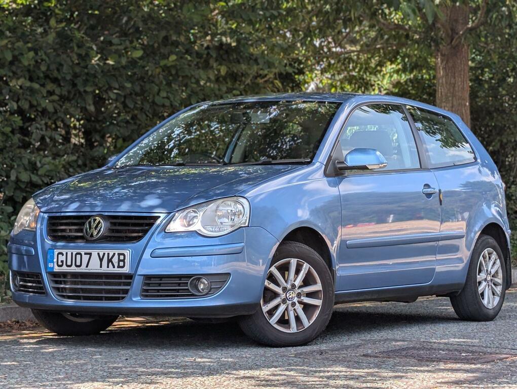 Volkswagen Polo E Silver #1