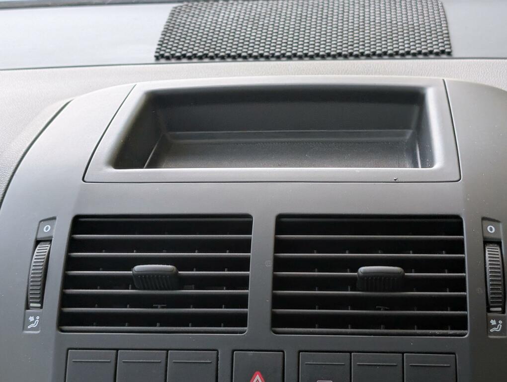 Volkswagen Polo E Silver #24