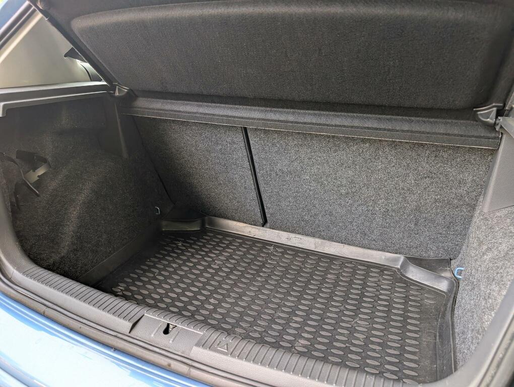 Volkswagen Polo E Silver #9