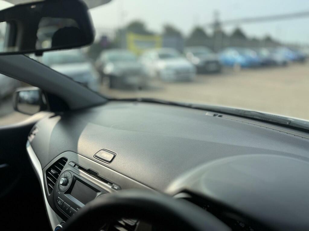 Kia Picanto 1.0 Vr7 68 Bhp White #20