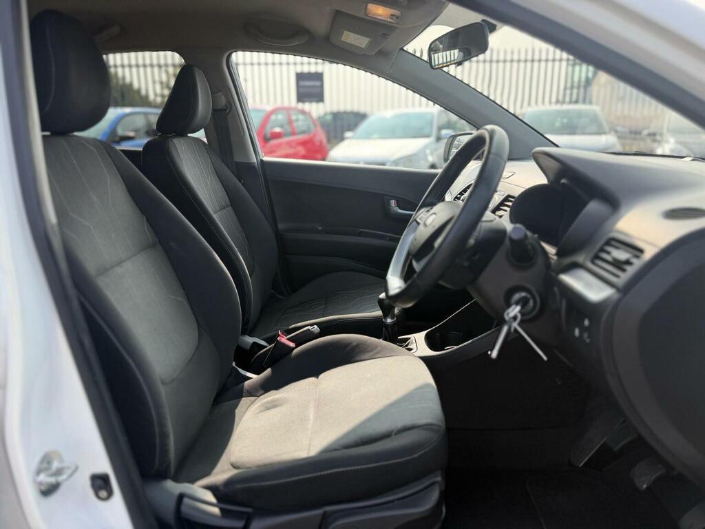 Kia Picanto 1.0 Vr7 68 Bhp White #23