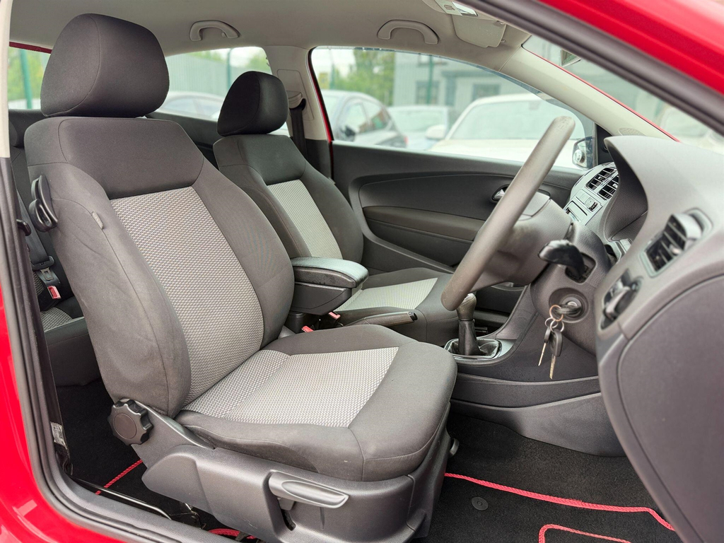 Volkswagen Polo Hatchback Red #18