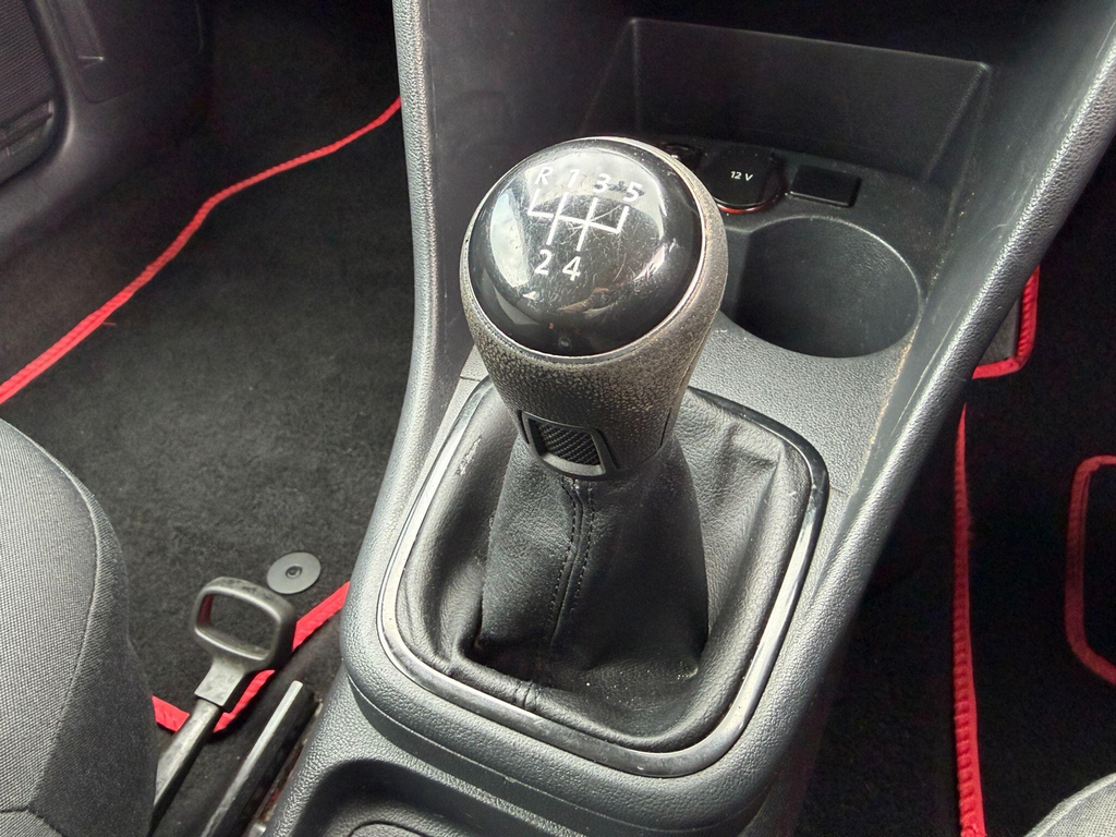 Volkswagen Polo Hatchback Red #28