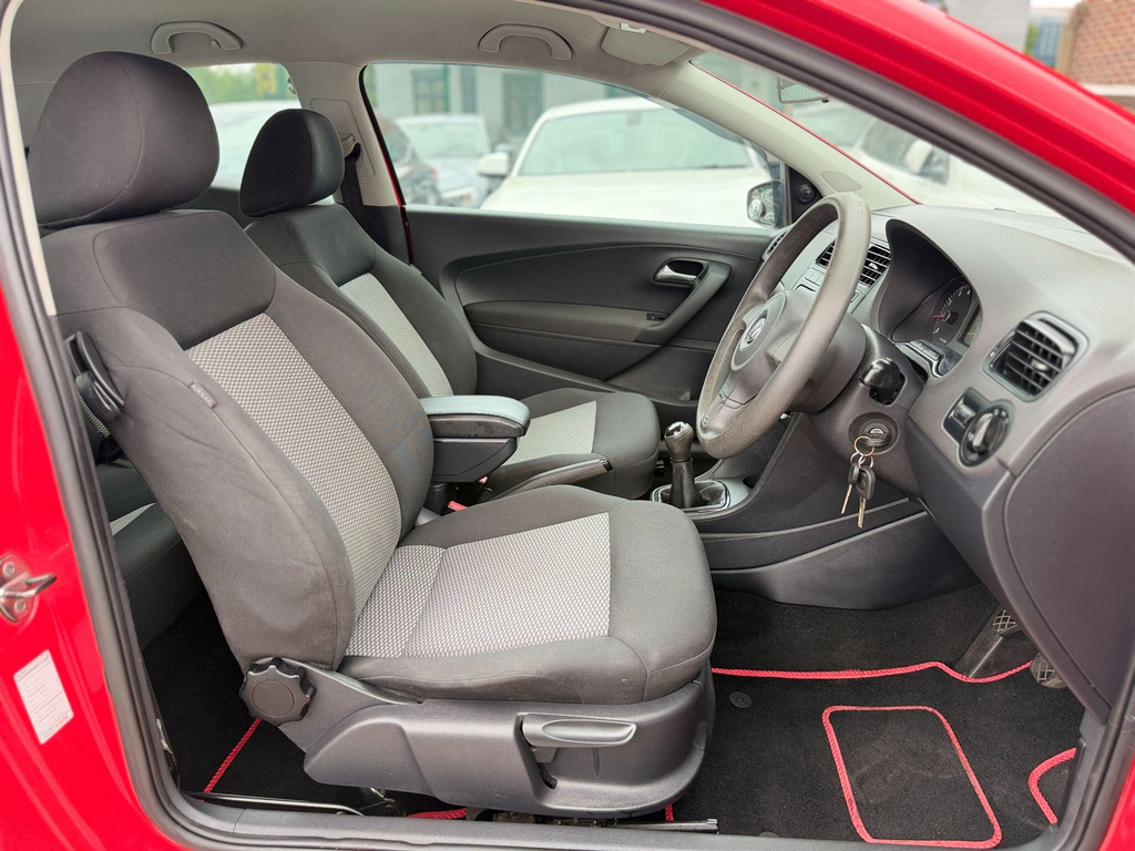 Volkswagen Polo Hatchback Red #17