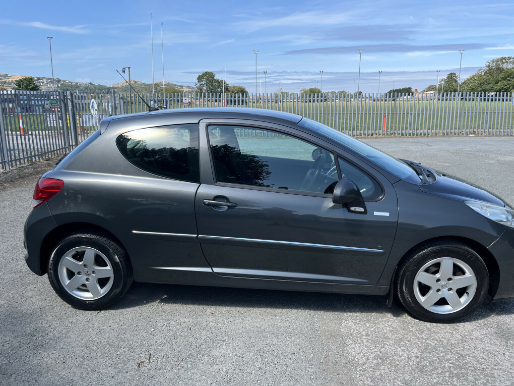 Peugeot 207 1.6 Hdi 90 Sport Red #11