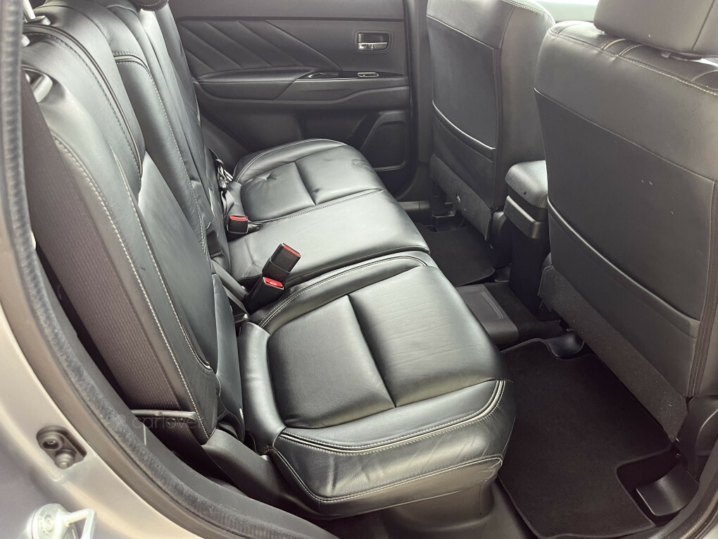 Mitsubishi Outlander 2.0 Phev Gx4h Grey #8