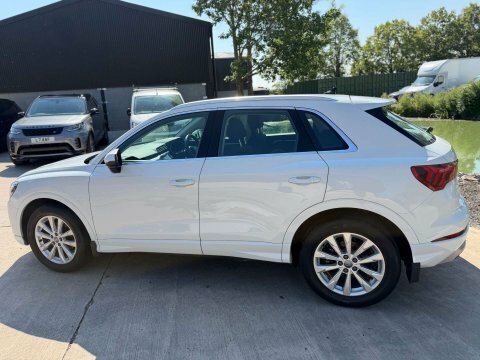 Audi Q3 2.0 Q3 Sport DA69DVT White #2