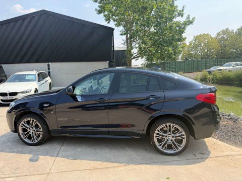 BMW X4 2.0 X4 Xdrive Black #3