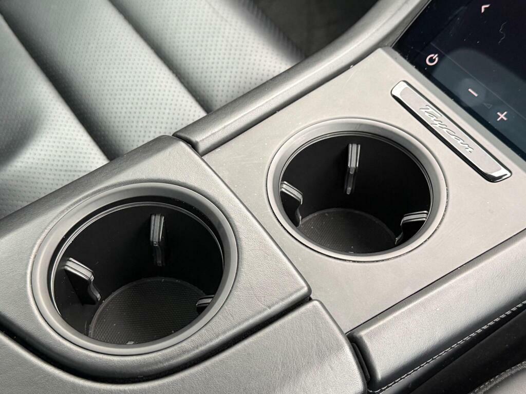 Porsche Taycan 500Kw Turbo 93Kwh Blue #37