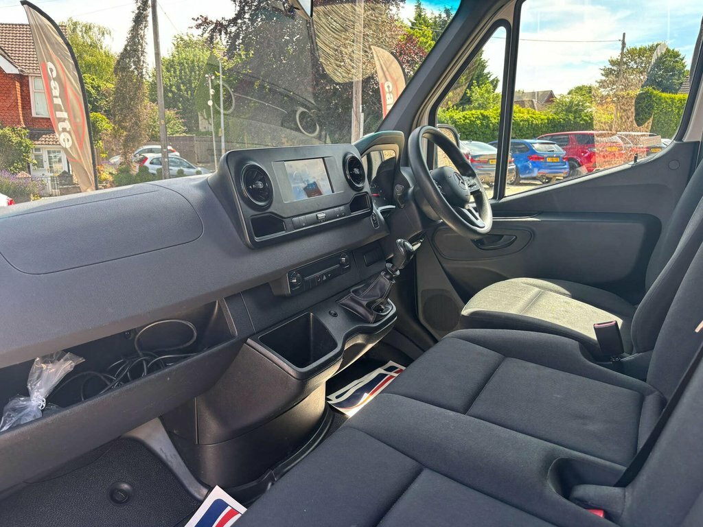 Mercedes-Benz Sprinter 2.1 316 Cdi Xlwb Glass Carrier Rwd L4 H2 143 Bhp White #42