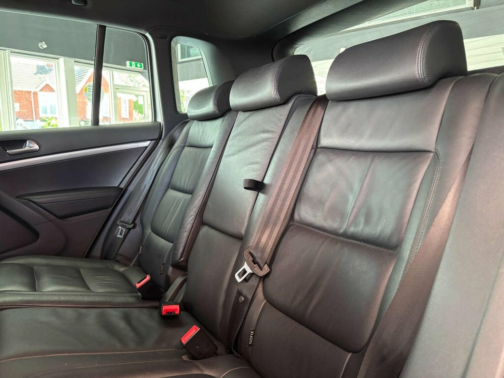 Volkswagen Tiguan 2.0 Tdi Bluemotion Tech Match Suv Manua Grey #40