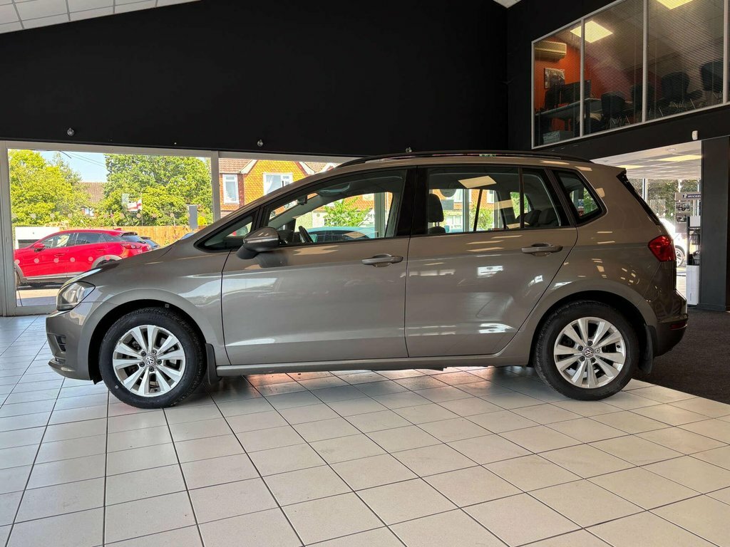 Volkswagen Golf SV 1.4L Se Grey #5