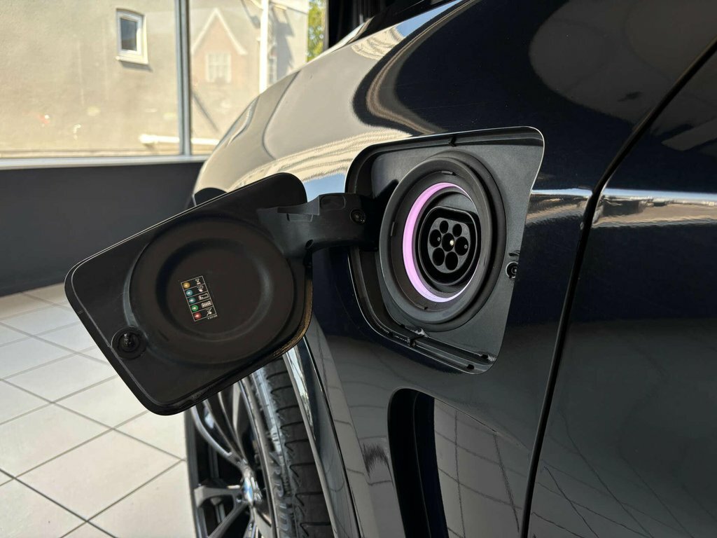 BMW X5 2L M Sport Black #6