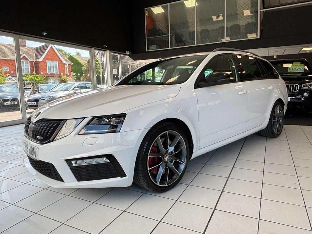 Skoda Octavia 2L Vrs White #6