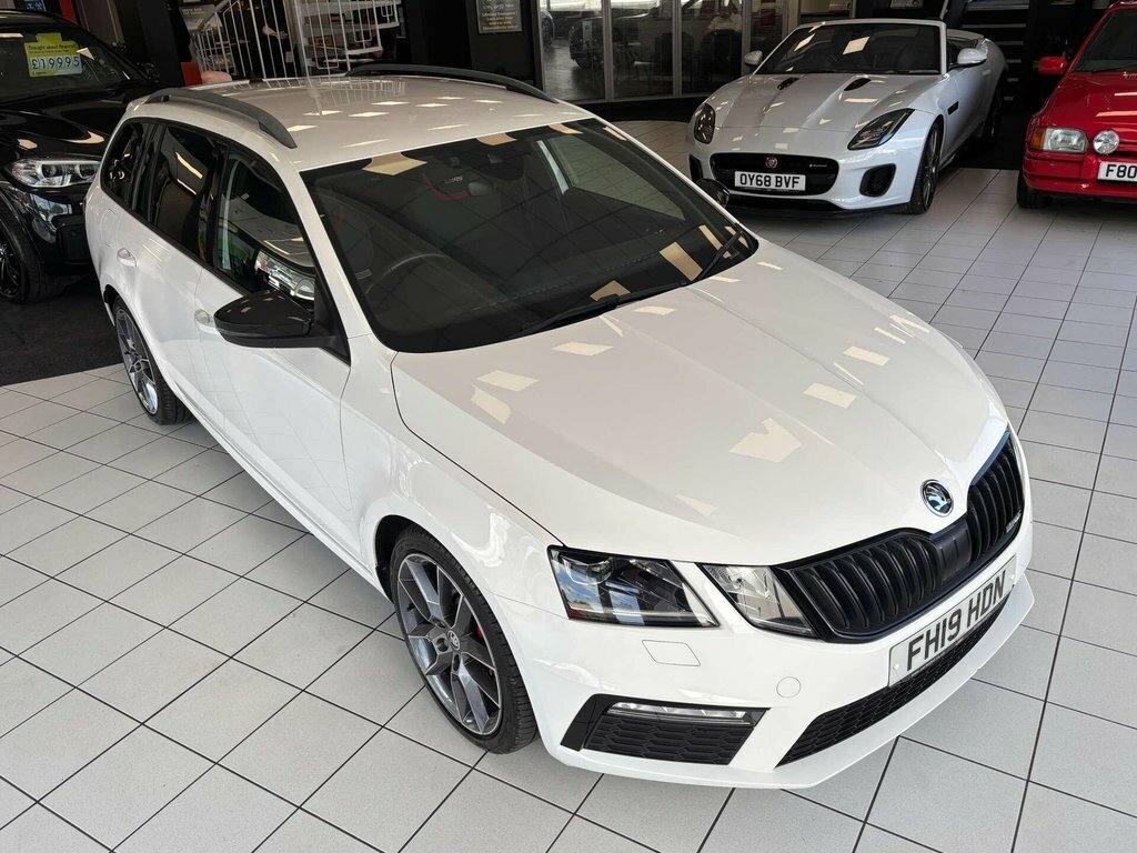 Skoda Octavia 2L Vrs White #3