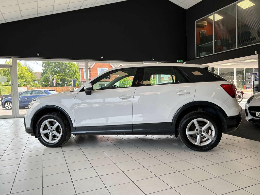 Audi Q2 1.4L Se White #6