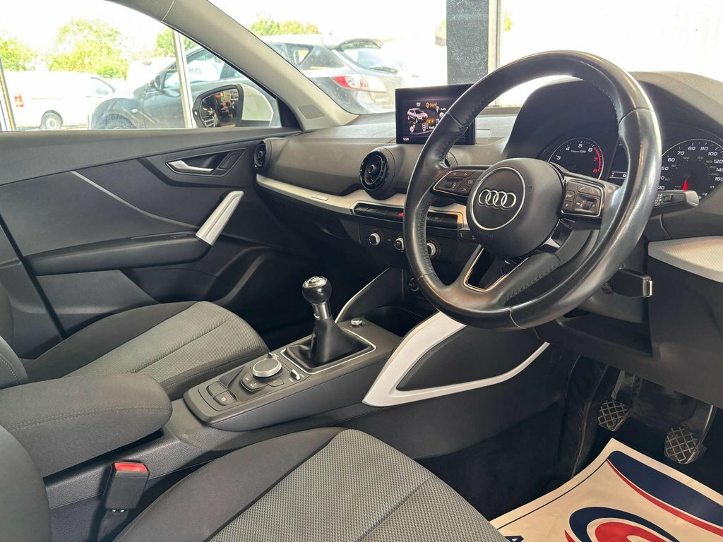 Audi Q2 1.4L Se White #2