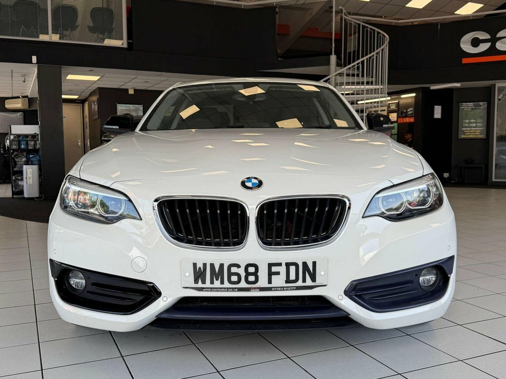 BMW 2 Series Gran Coupe 2L Sport White #4
