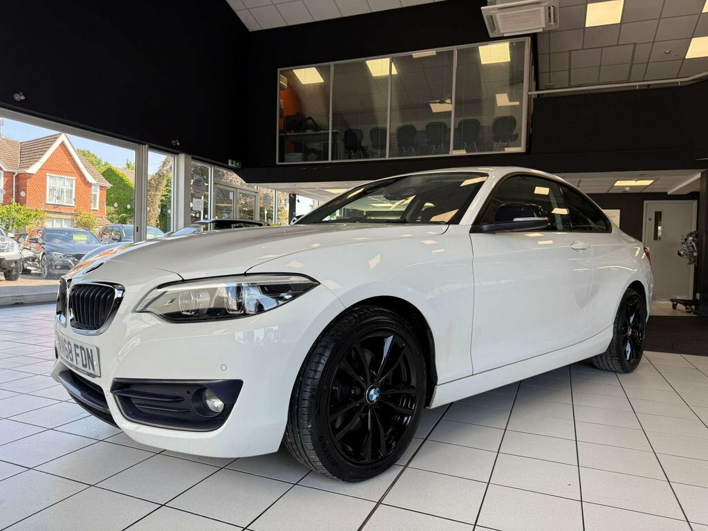 BMW 2 Series Gran Coupe 2L Sport White #5