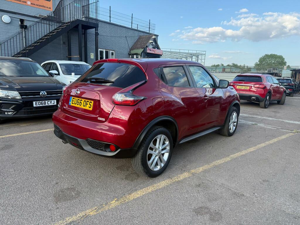 Nissan Juke 1.6 N-connecta Suv Red #3