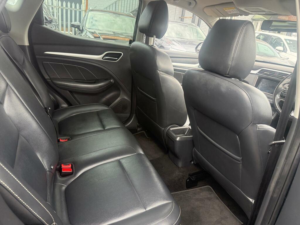 MG ZS Zs 1.5 Excite 105 Bhp White #13