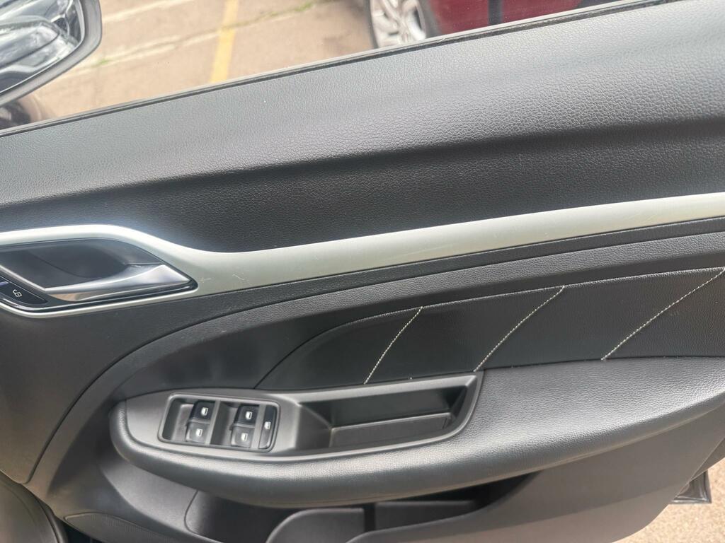 MG ZS Zs 1.5 Excite 105 Bhp White #19