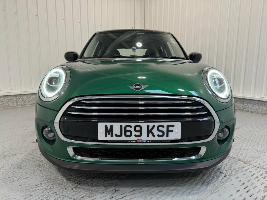 Mini Hatch 1.5L Cooper Exclusive Green