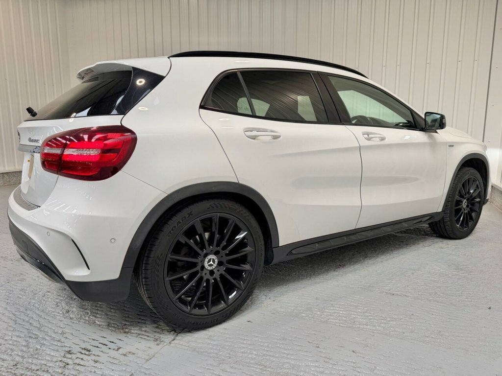 Mercedes-Benz GLA Class 2L Whiteart White #6