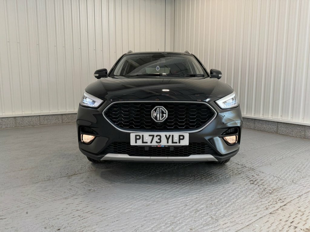 MG ZS 1L Exclusive Black #2