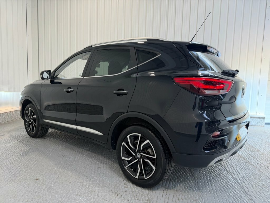 MG ZS 1L Exclusive Black #4