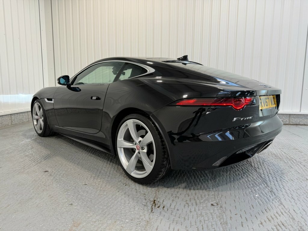 Jaguar F-Type 2L R-dynamic Black #4