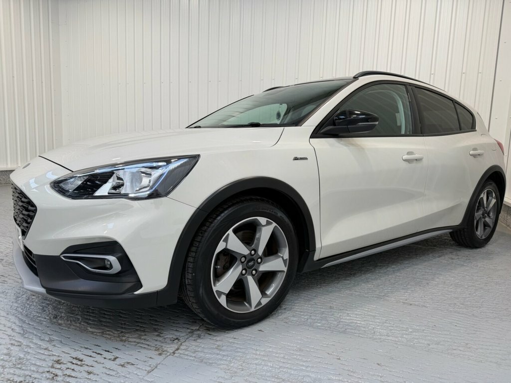 Ford Focus 1L Active AK19XUR White #3