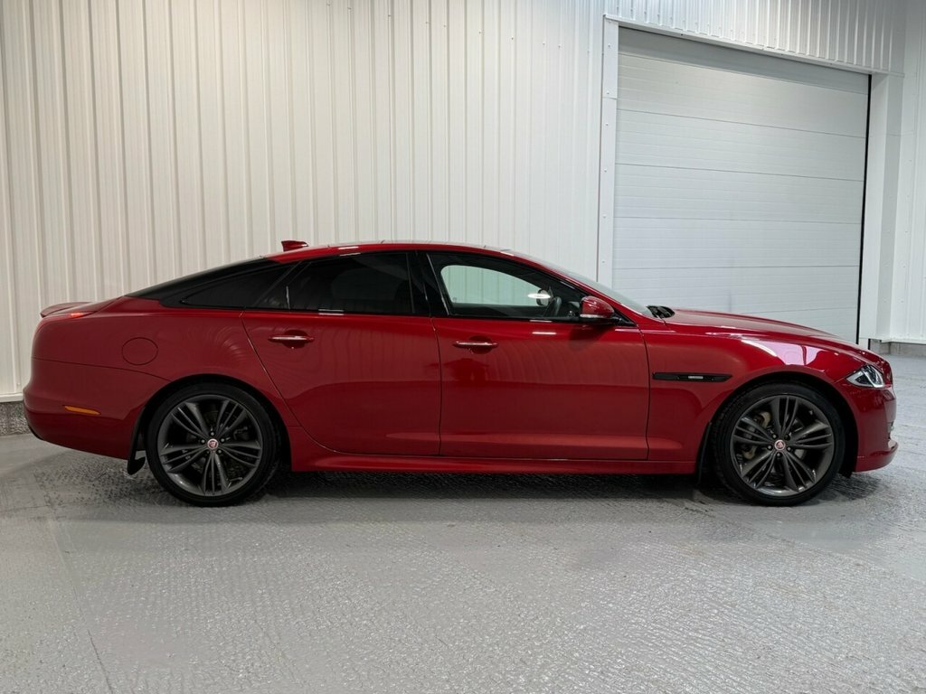 Jaguar XJ 3L R-sport Red #4