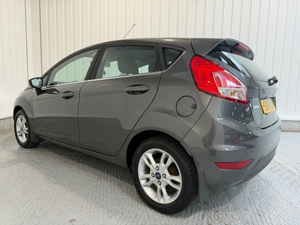 Ford Fiesta 1L Zetec SV17UYA Grey #4