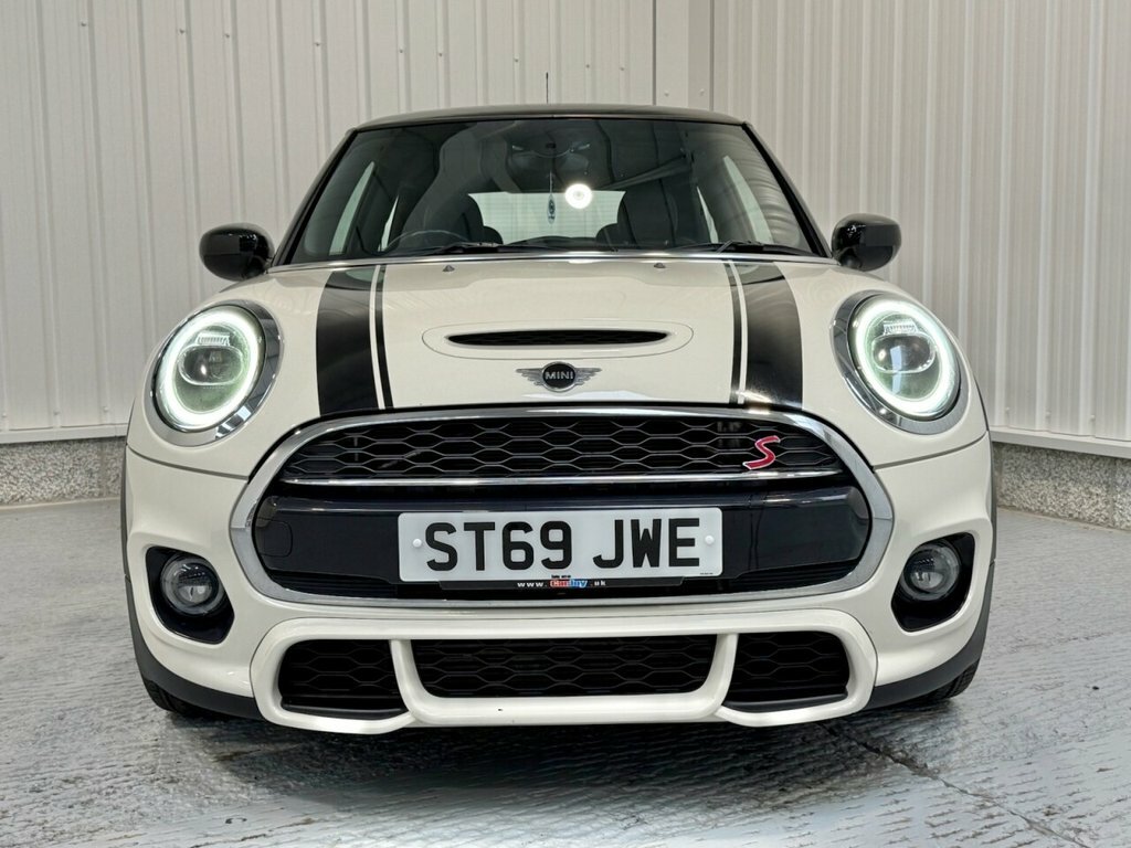 Mini Hatch 2L Cooper S Sport ST69JWE White #2