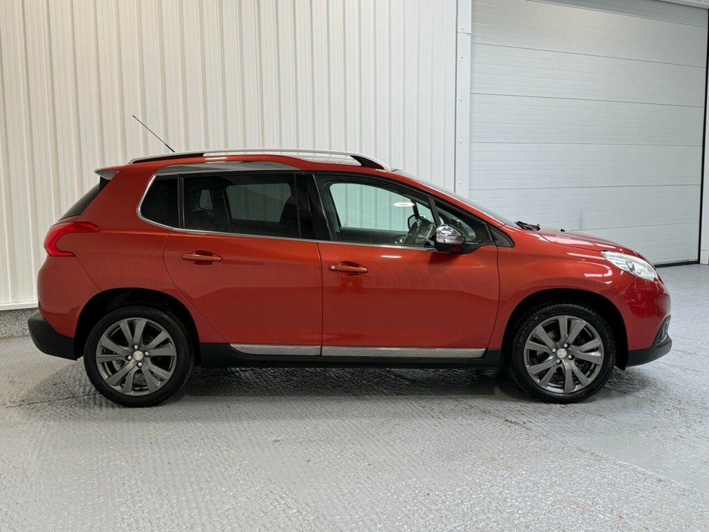 Peugeot 2008 1L Allure Red #4
