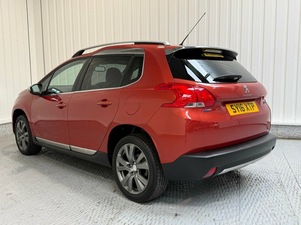 Peugeot 2008 1L Allure Red #5