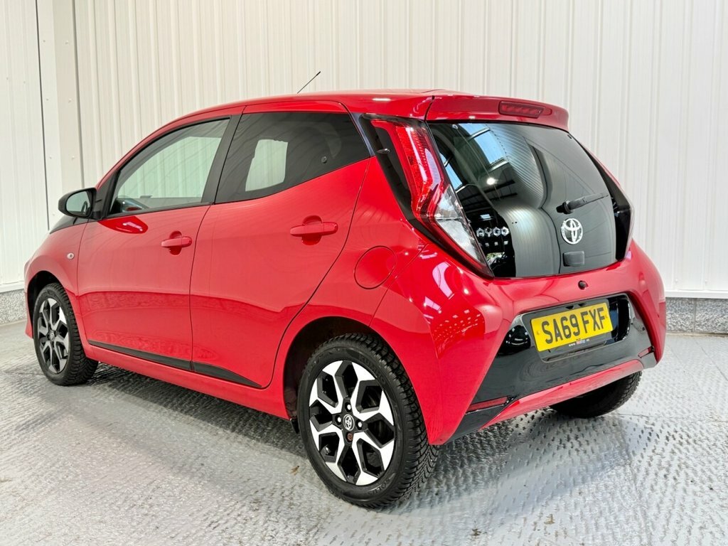 Toyota Aygo 1L X-trend Red #5
