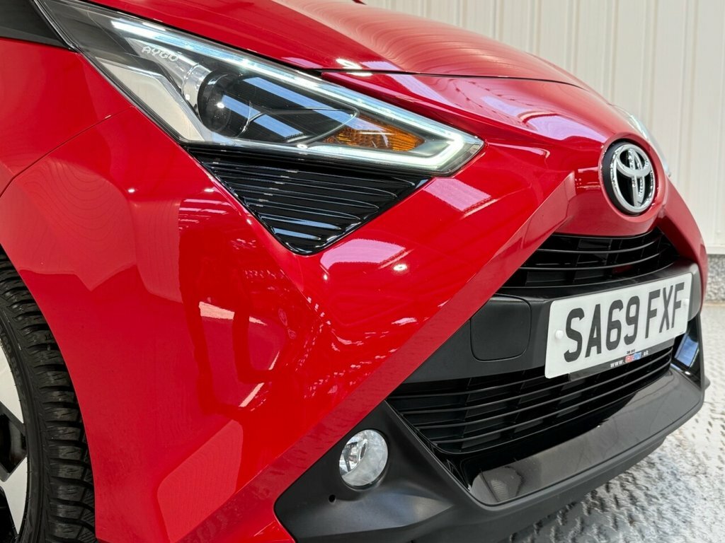 Toyota Aygo Hatchback Red #9