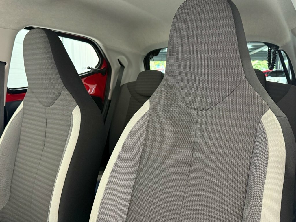 Toyota Aygo Hatchback Red #15